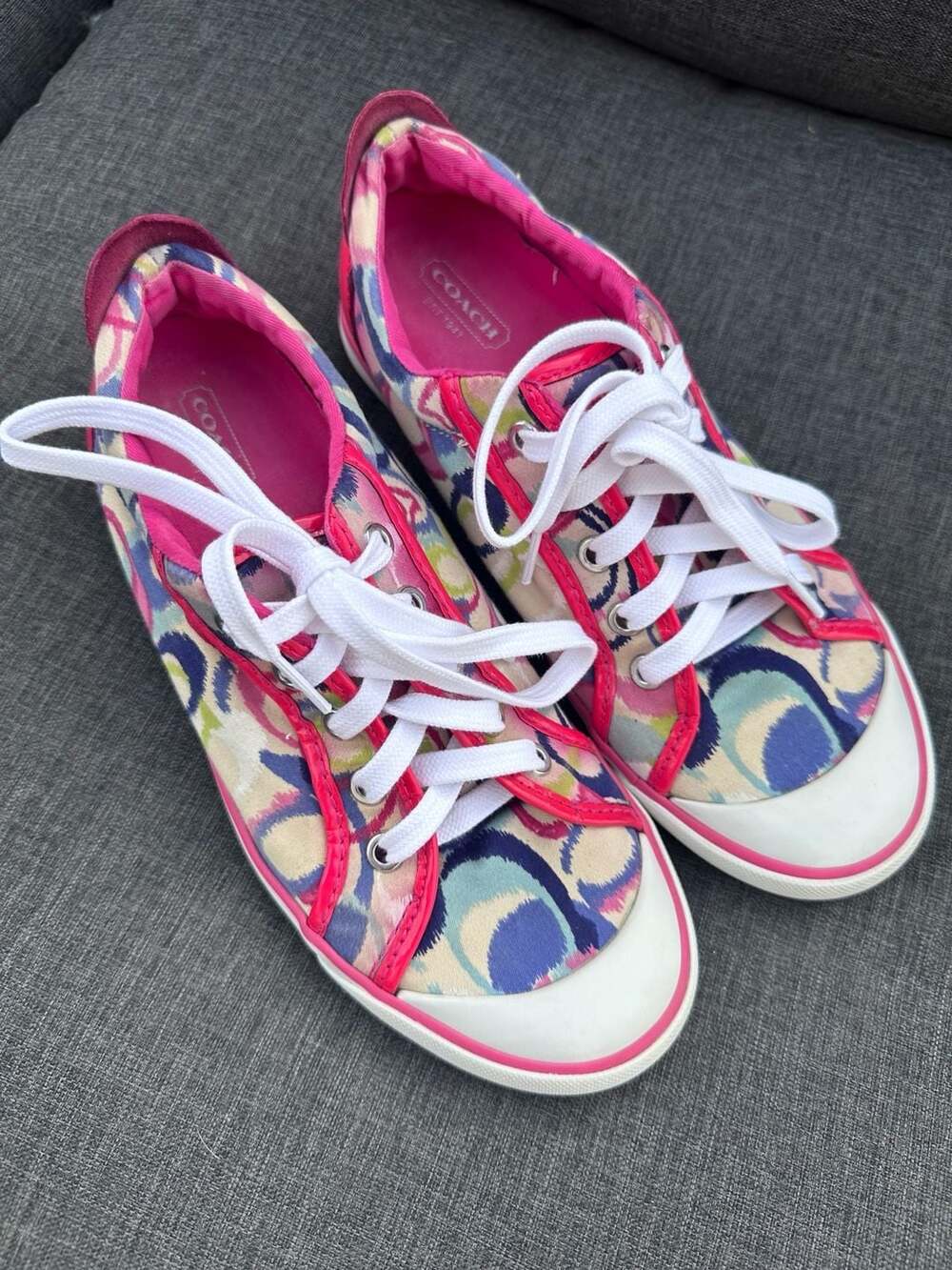 8.5 Coach Barrett Signature Poppy Print Low Top Sneakers - Picture 1 of 9